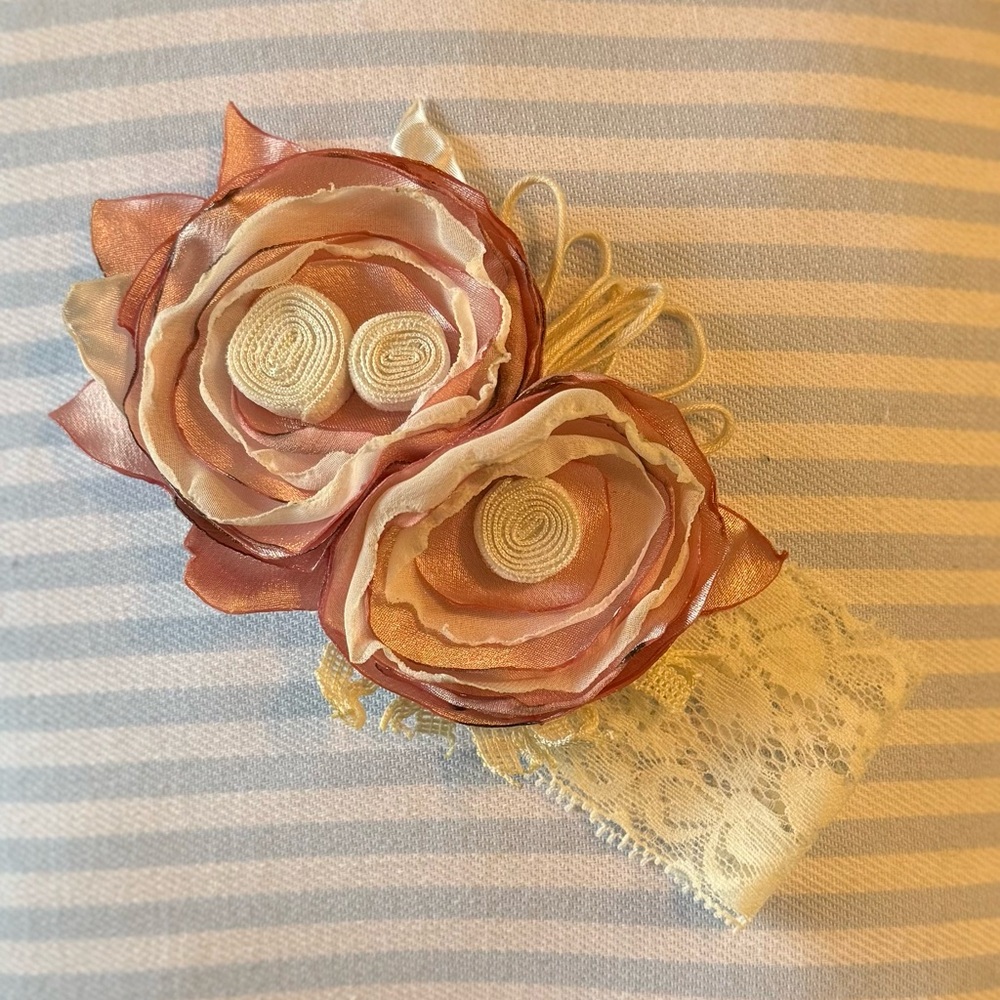Baby girls headbands.